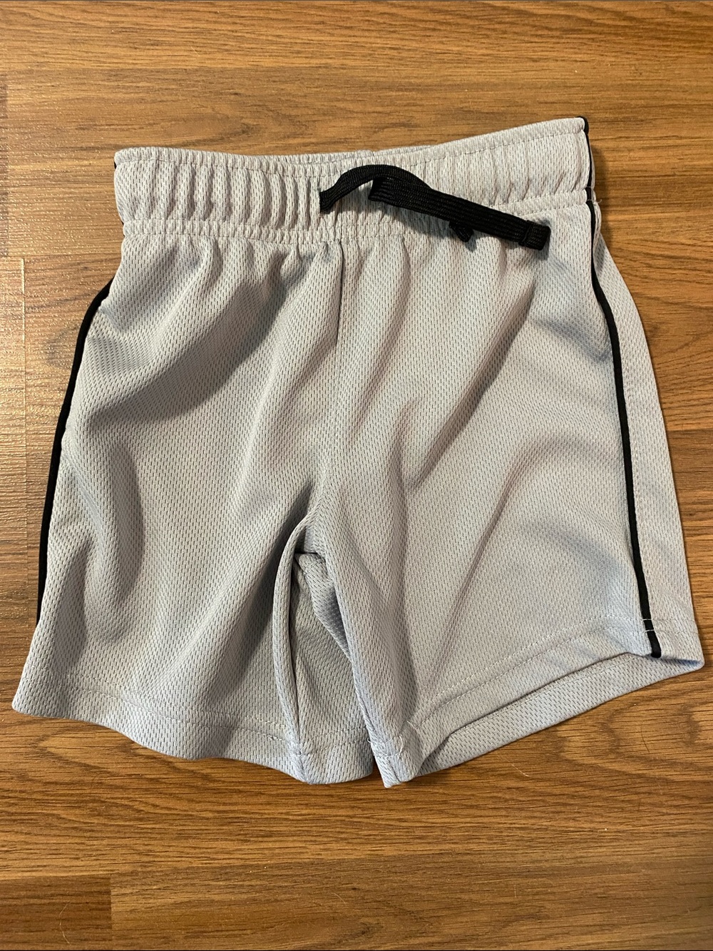 ✨8/$10. George Gray Mesh Athletic Shorts with Black Side Trim. 3T